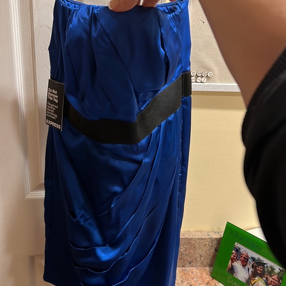 New with tags size 6 Express Dress - Picture 2 of 4